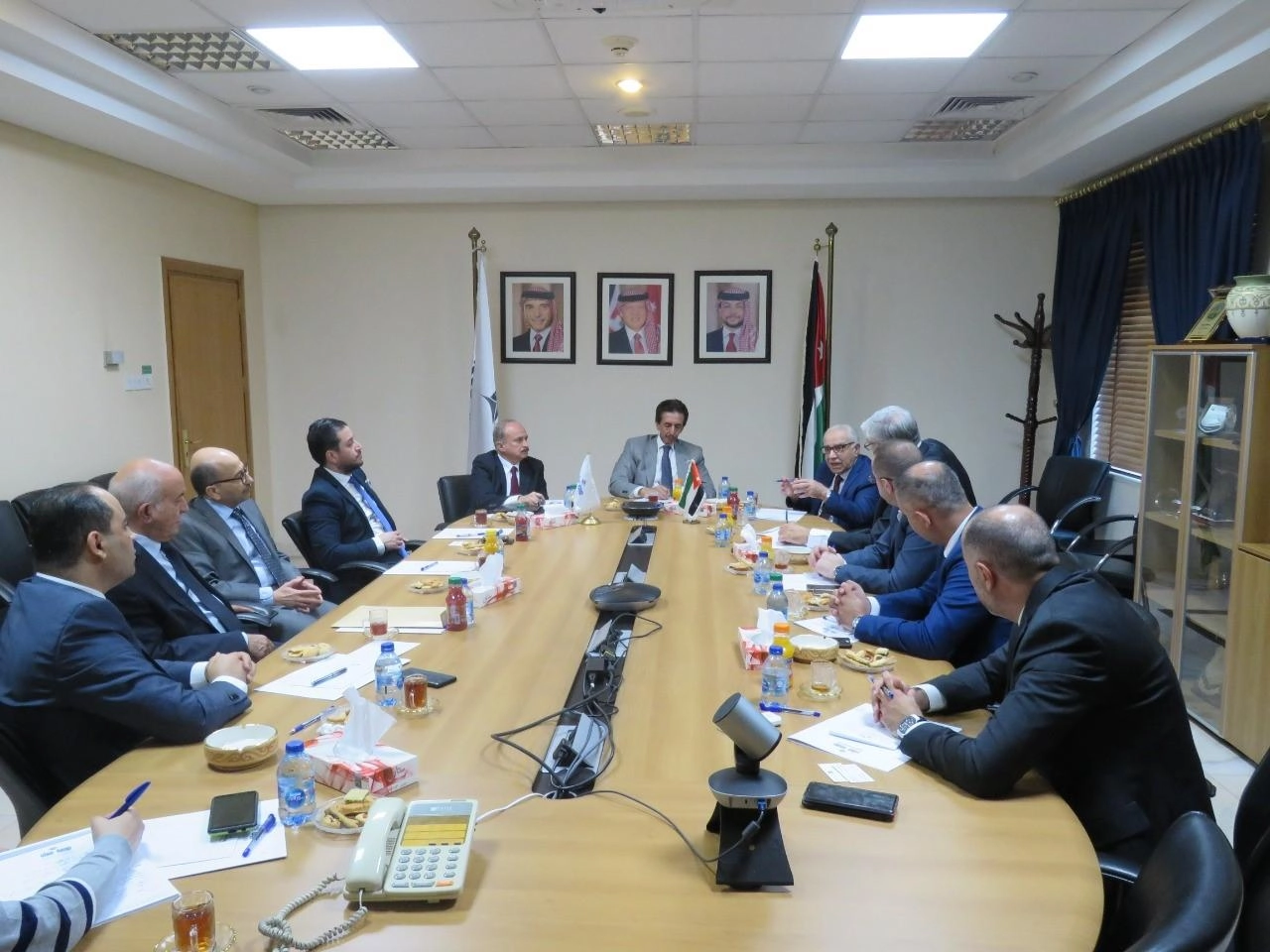 بحث سُبل تنشيط بورصة عمّان