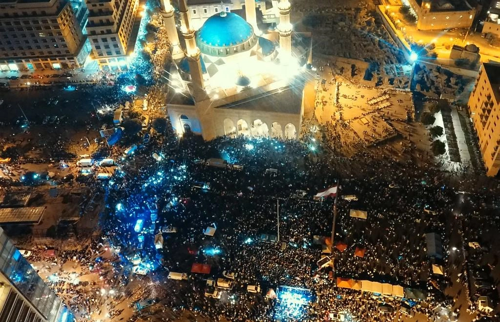 إقرار إصلاحات والمتظاهرون يرفضونها