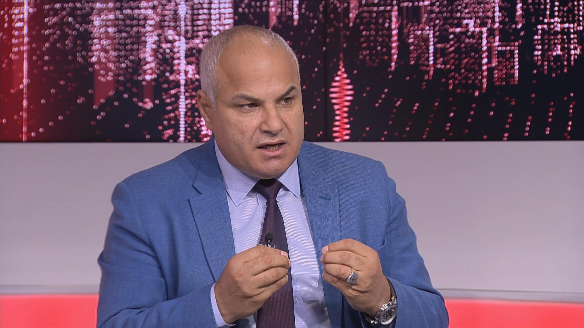 النائب البكار يدعو إلى إعادة دراسة مجمل العبء الضريبي