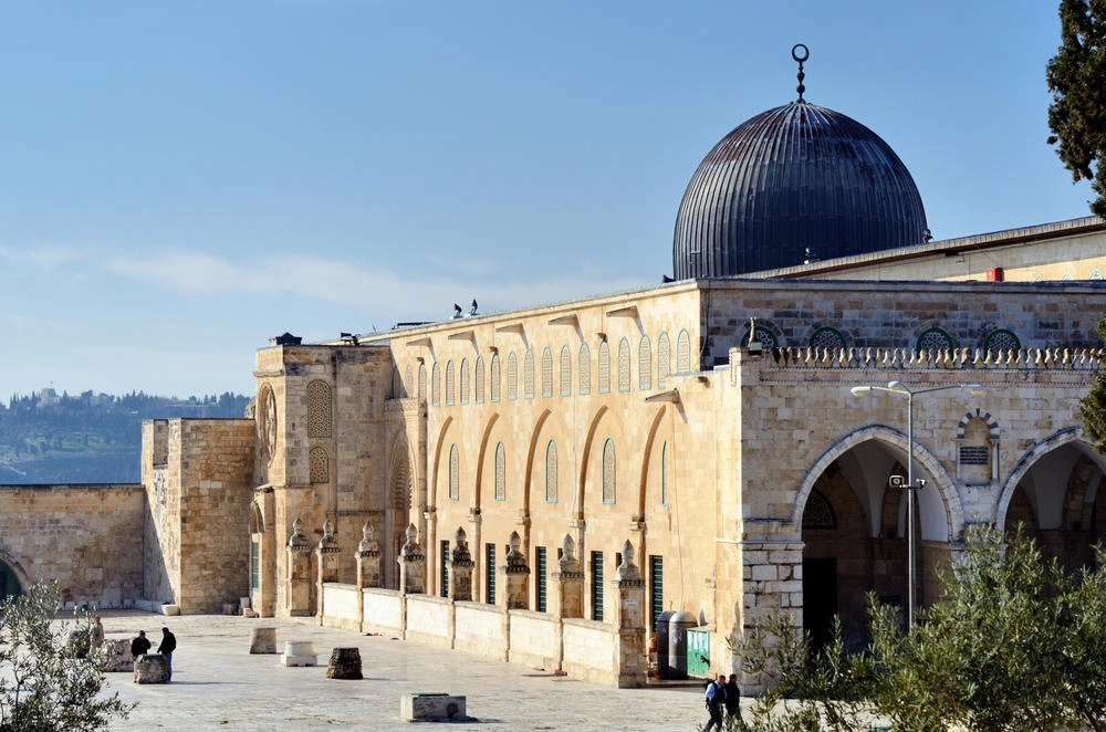 اعادة فتح أبواب المسجد الأقصى بعد اغلاقها 
