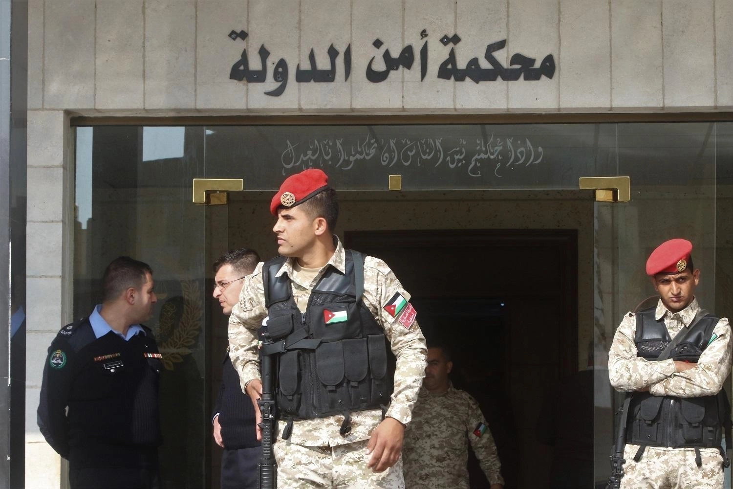 السجن 10 سنوات لمتهم بـ "سلب المارة"