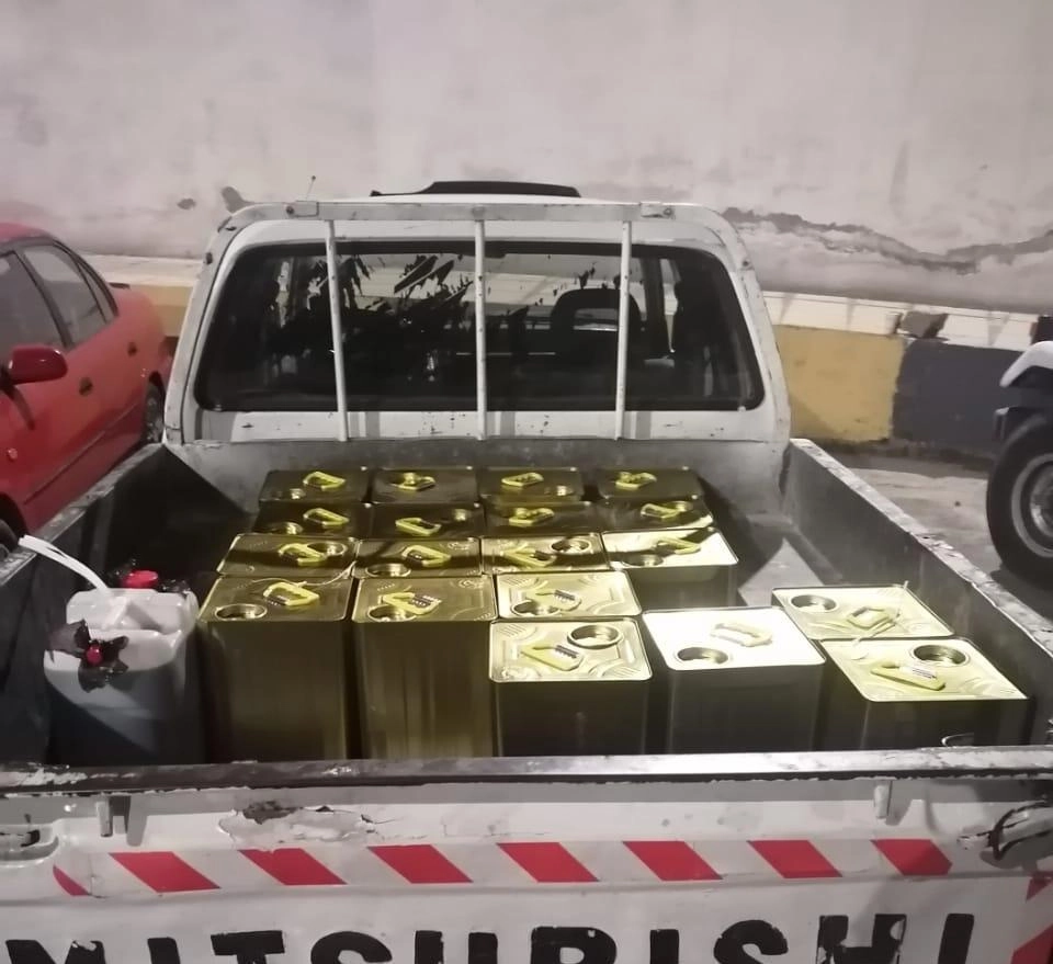 ضبط 61 "تنكة زيت زيتون" مغشوش في جرش وإربد