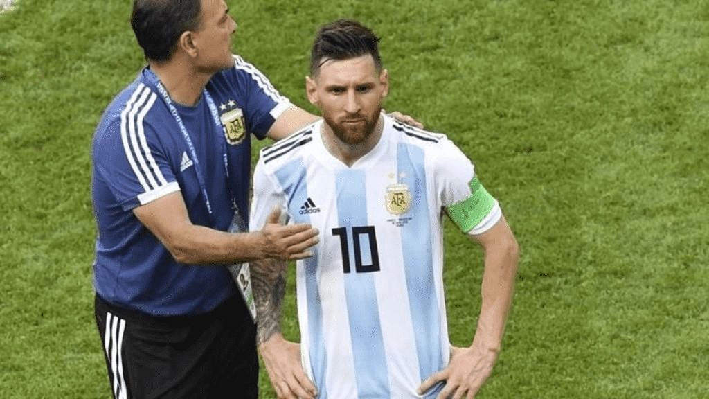 ميسي يقود الأرجنتين في مواجهة برازيل وأوروغواي