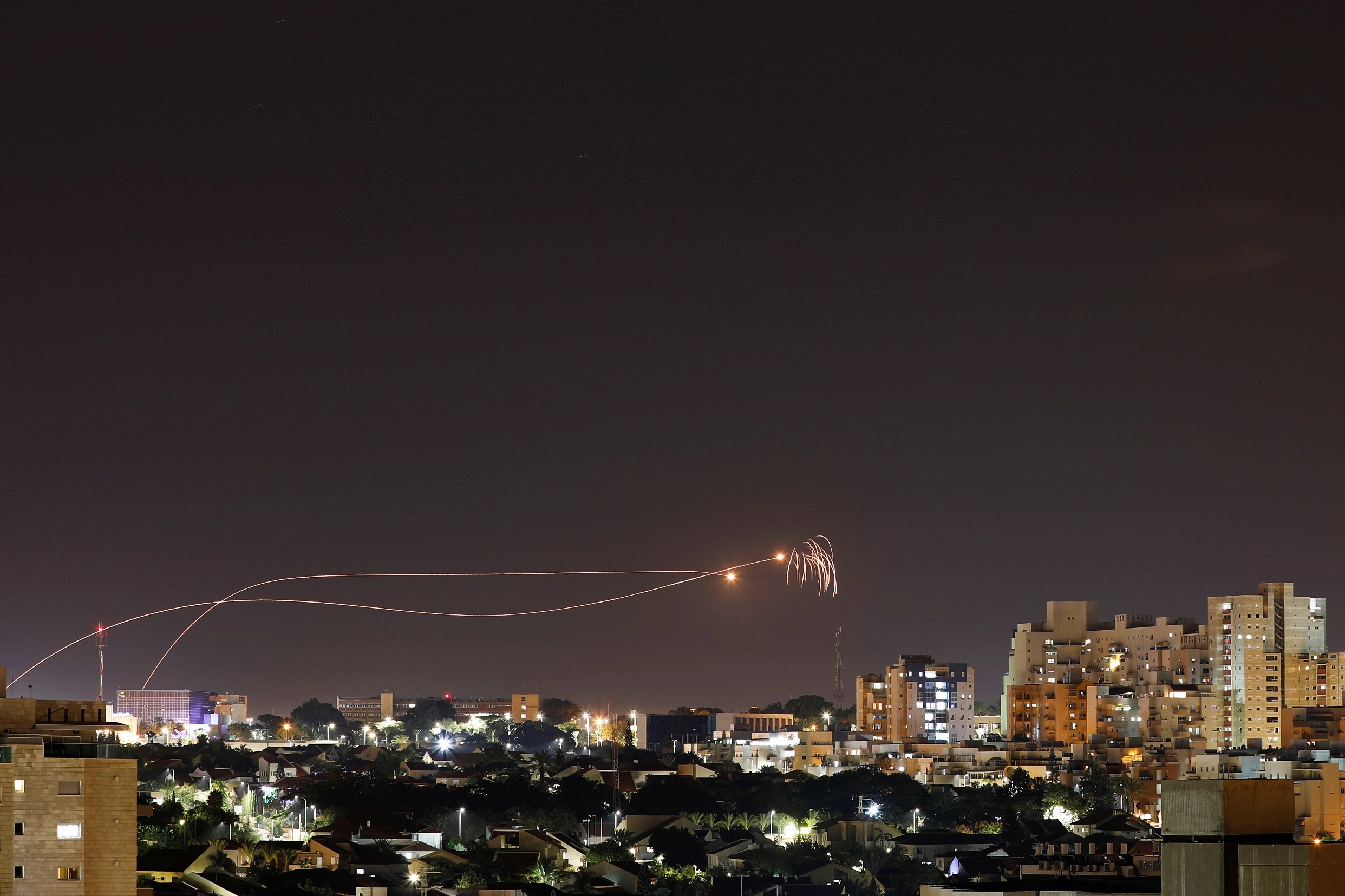 استشهاد فلسطيني في قصف إسرائيلي