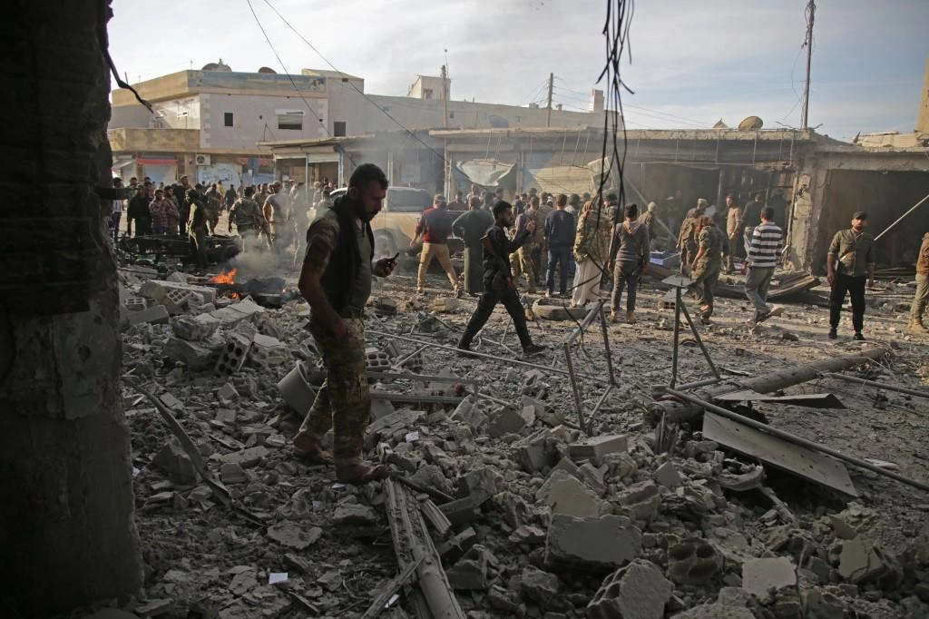 13 قتيلا على الأقل في تفجير سيارة في تل أبيض