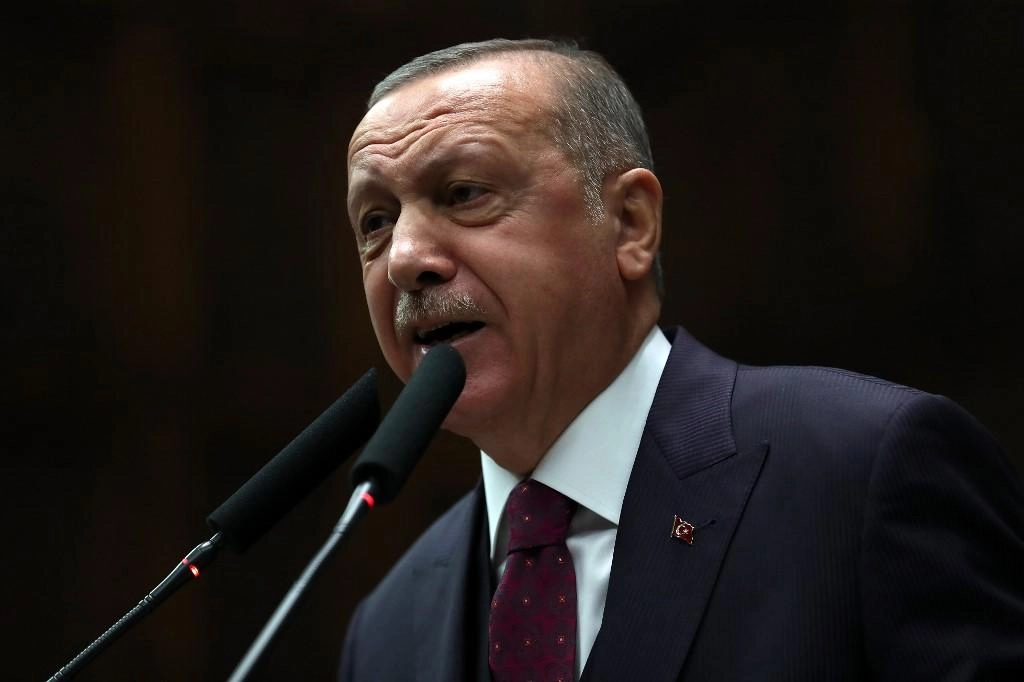 إردوغان يقول إن بلاده اعتقلت أرملة البغدادي
