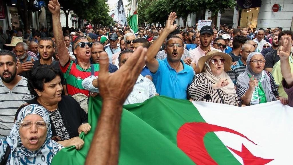 احتجاجات رافضة لانتخابات رئاسية