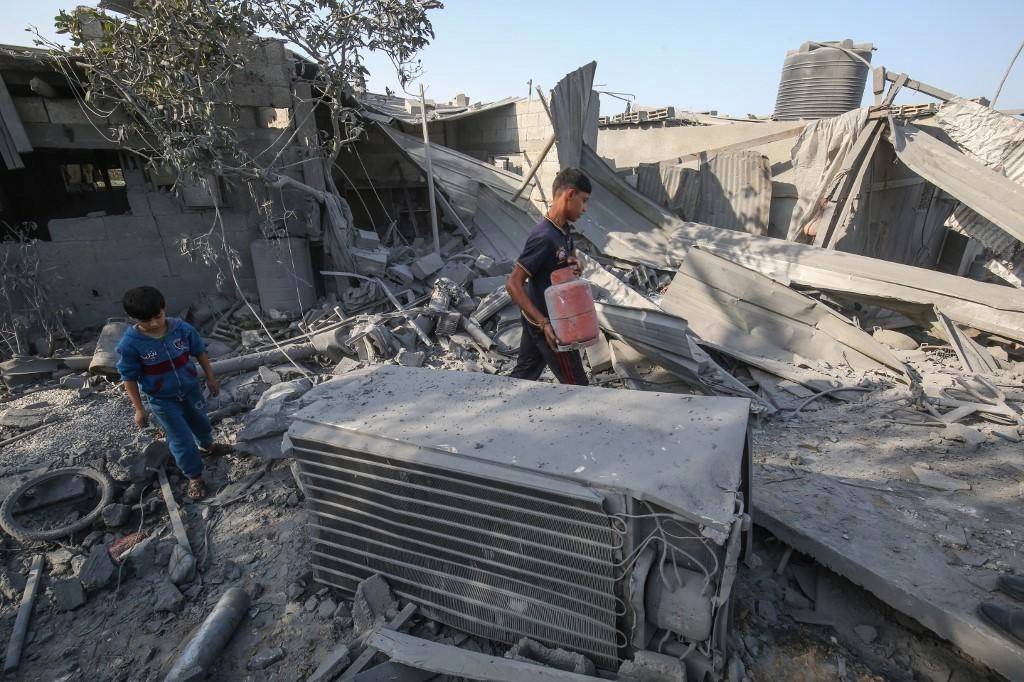 جريحان في غارات جديدة تستهدف قطاع غزة 