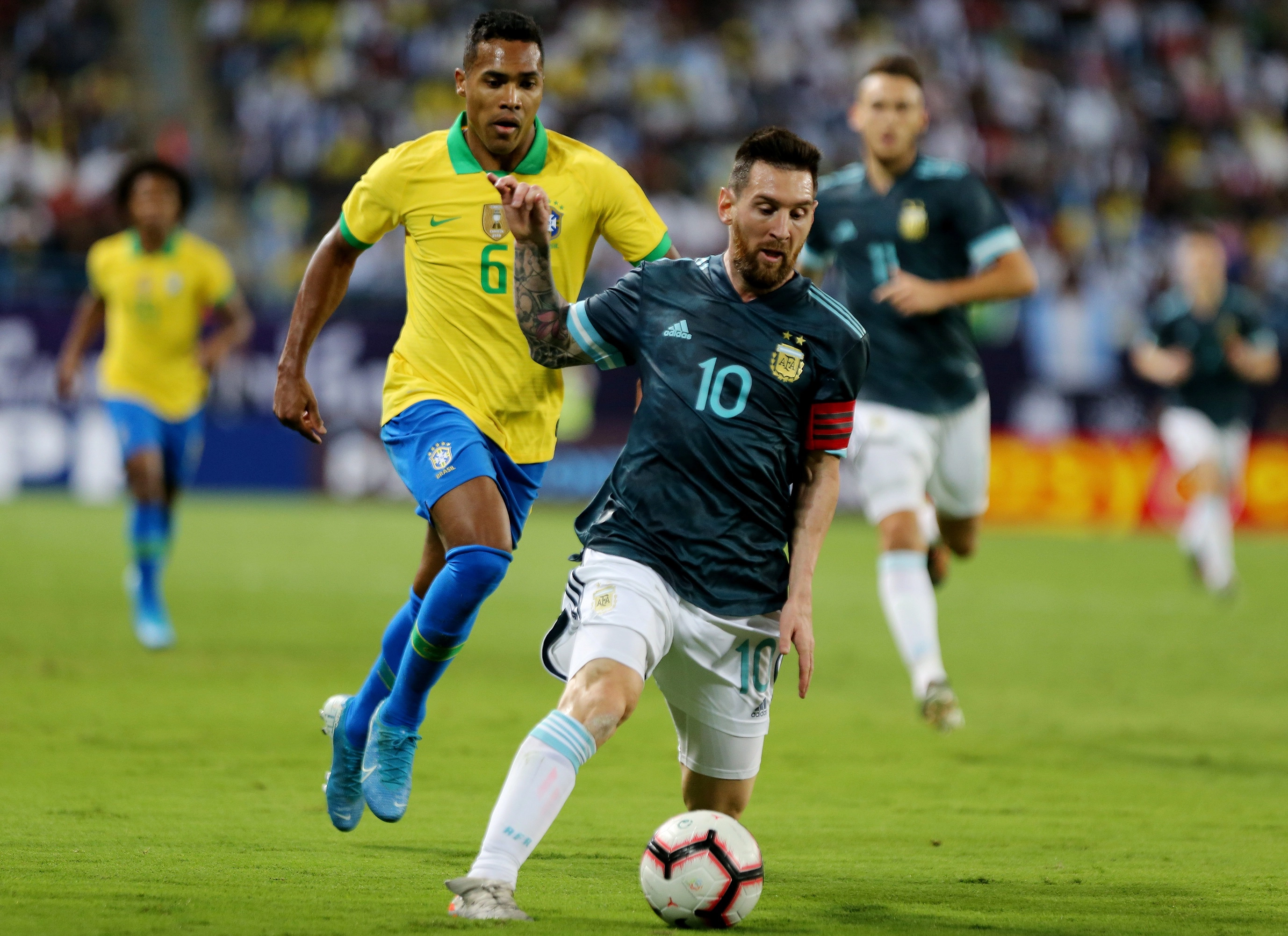 ميسي "العائد" يقود الارجنتين للثأر من البرازيل