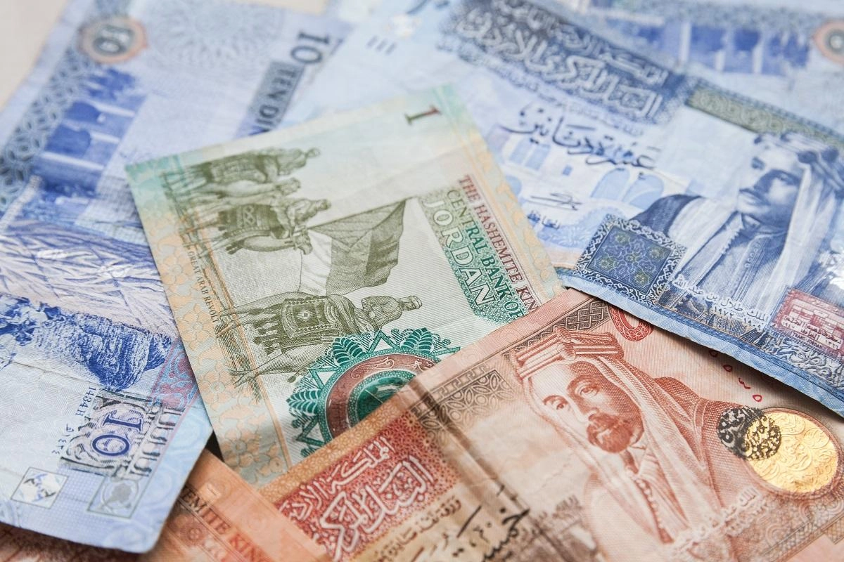 تغير الفائدة يرتبط بعقود العملاء مع البنوك