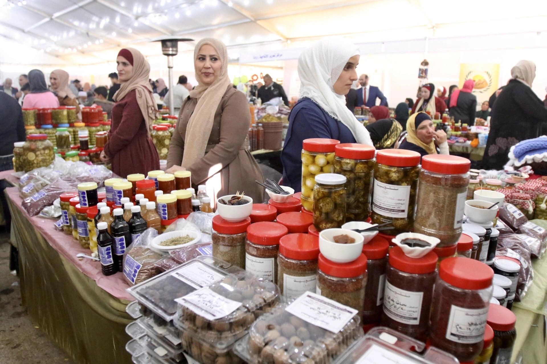 انطلاق مهرجان الزيتون لدعم أسر ريفية