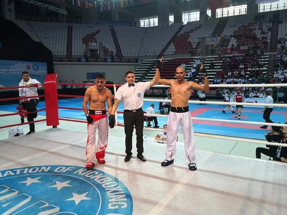 عدي أبو حصوة يتأهل إلى نهائي بطولة العالم