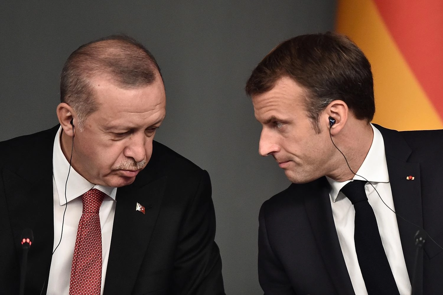 استدعاء سفير تركيا إثر "إهانات" أردوغان بحق ماكرون