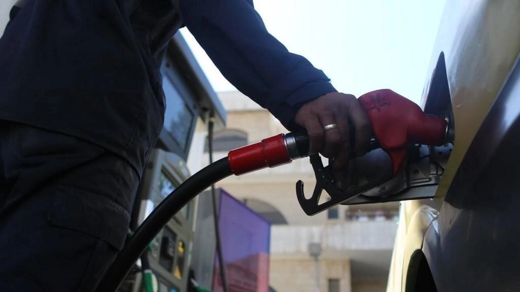 رفع أسعار مشتقات نفطية الشهر المقبل