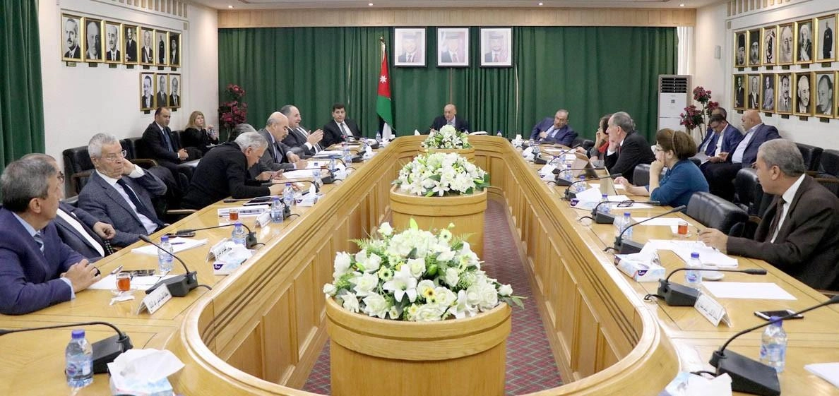 لجنة مشتركة تقر معدل قانون خدمة الضباط