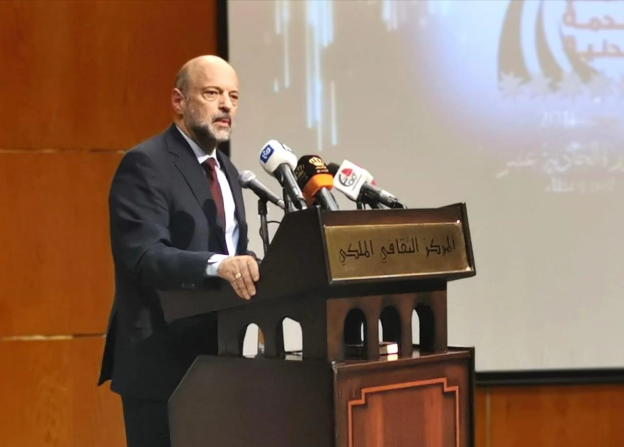 الرزاز: نسعى إلى الارتقاء بخدمة المواطن
