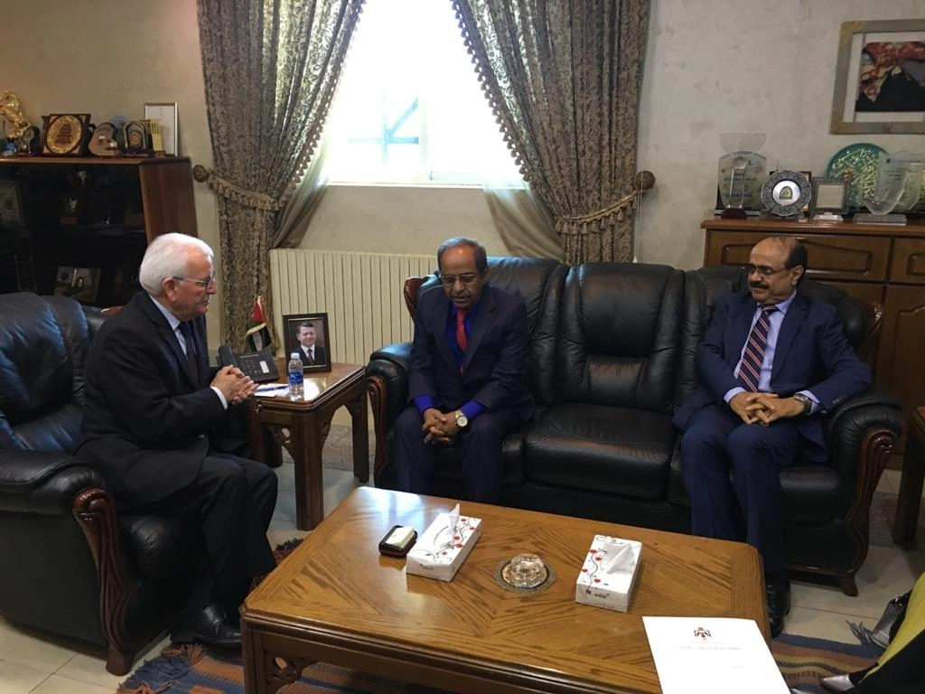  800 طالب يمني يدرسون في جامعات أردنية