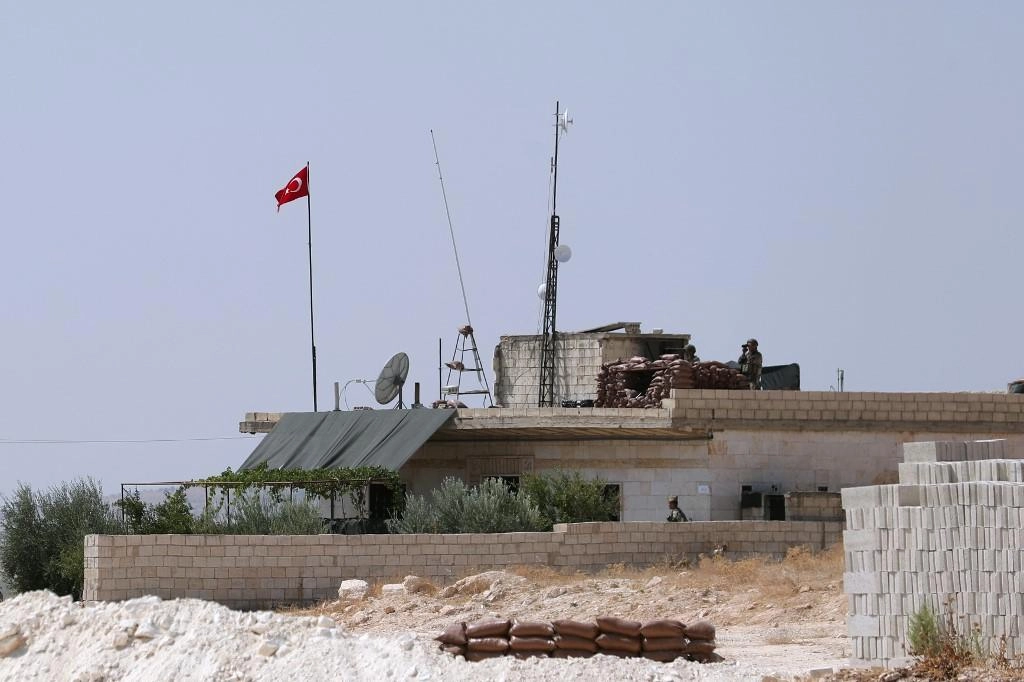 محاصرة نقطة مراقبة تركية في إدلب 