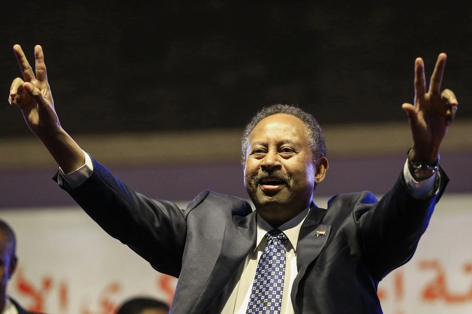 رئيس وزراء السودان: دماء الشهداء لن تذهب هدرا