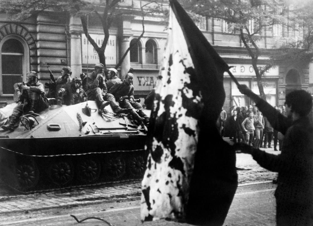 الرئيس التشيكي يندد بـ "وقاحة" موسكو بشأن غزو 1968