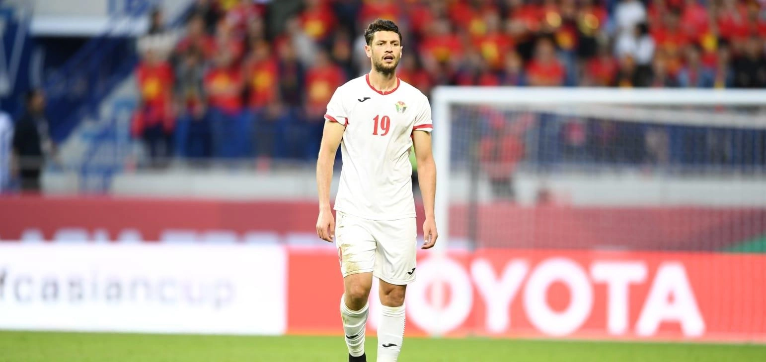 اللاعب أنس بني ياسين في طريقه إلى الأردن