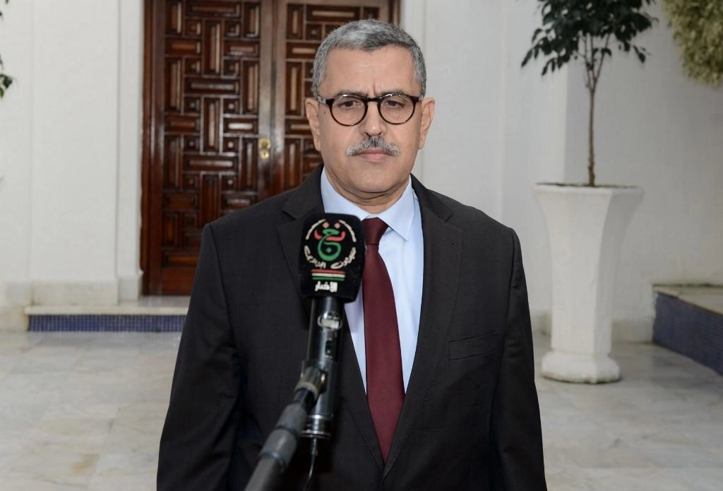 تعيين حكومة جديدة برئاسة عبد العزيز جراد