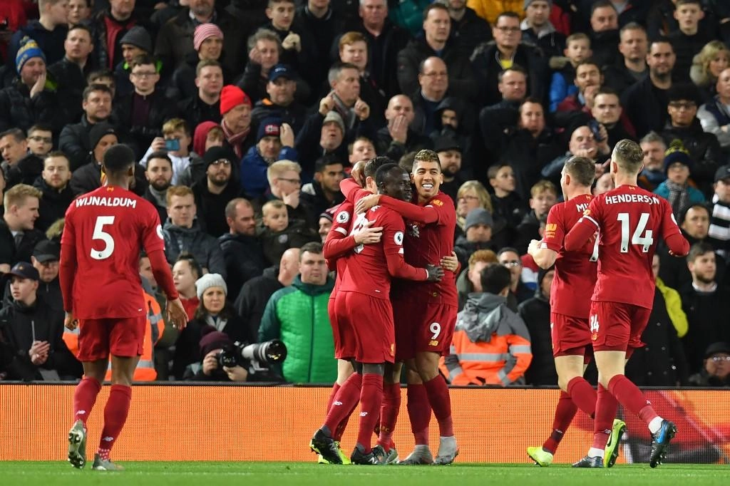صلاح وماني يقودان ليفربول للفوز على شيفيلد 2-0