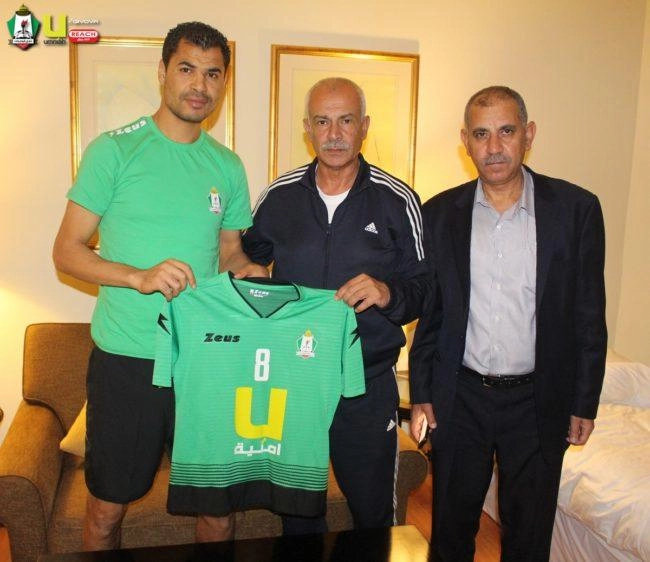 اللاعب هشام سيفي يوقع رسمياً للوحدات