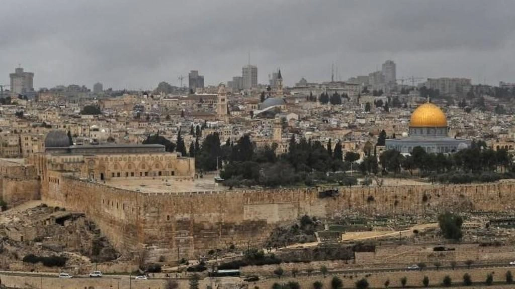 رئيس غواتيمالا يبقي سفارة بلاده في القدس المحتلة