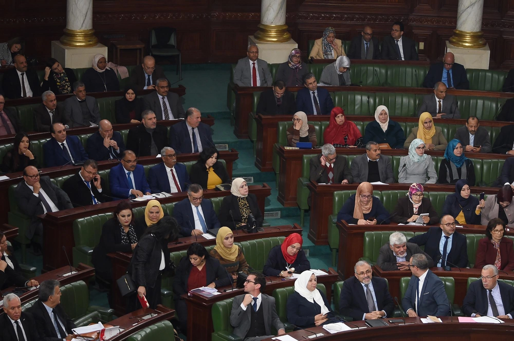الأحزاب التونسية تقترح مرشحيها لرئاسة الحكومة