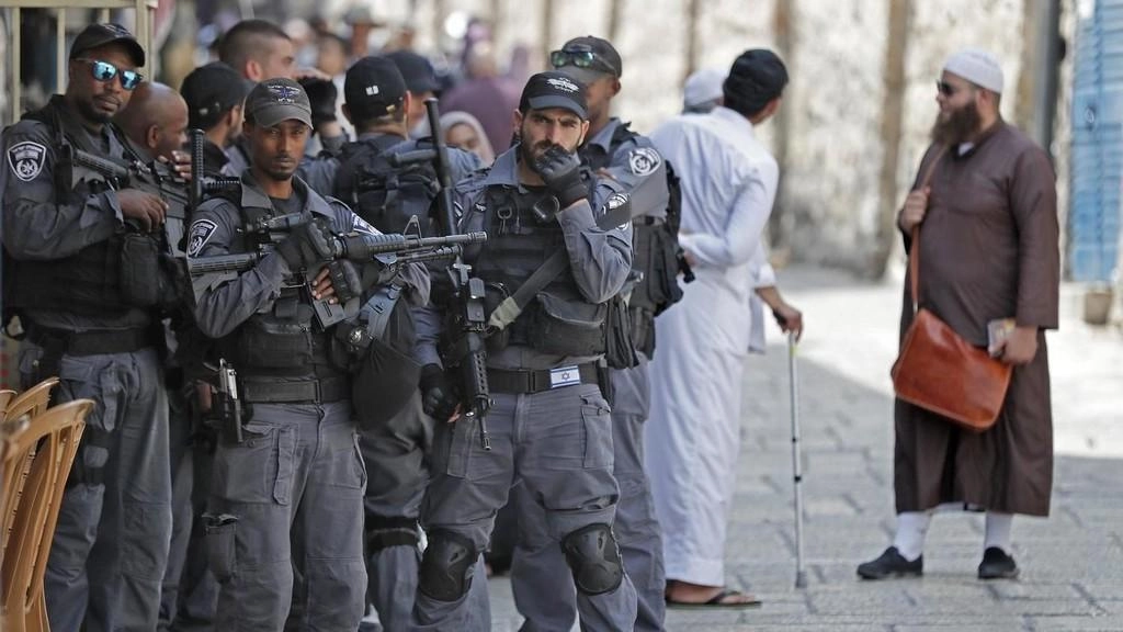 الاحتلال الإسرائيلي يعتقل 5 فلسطينيين