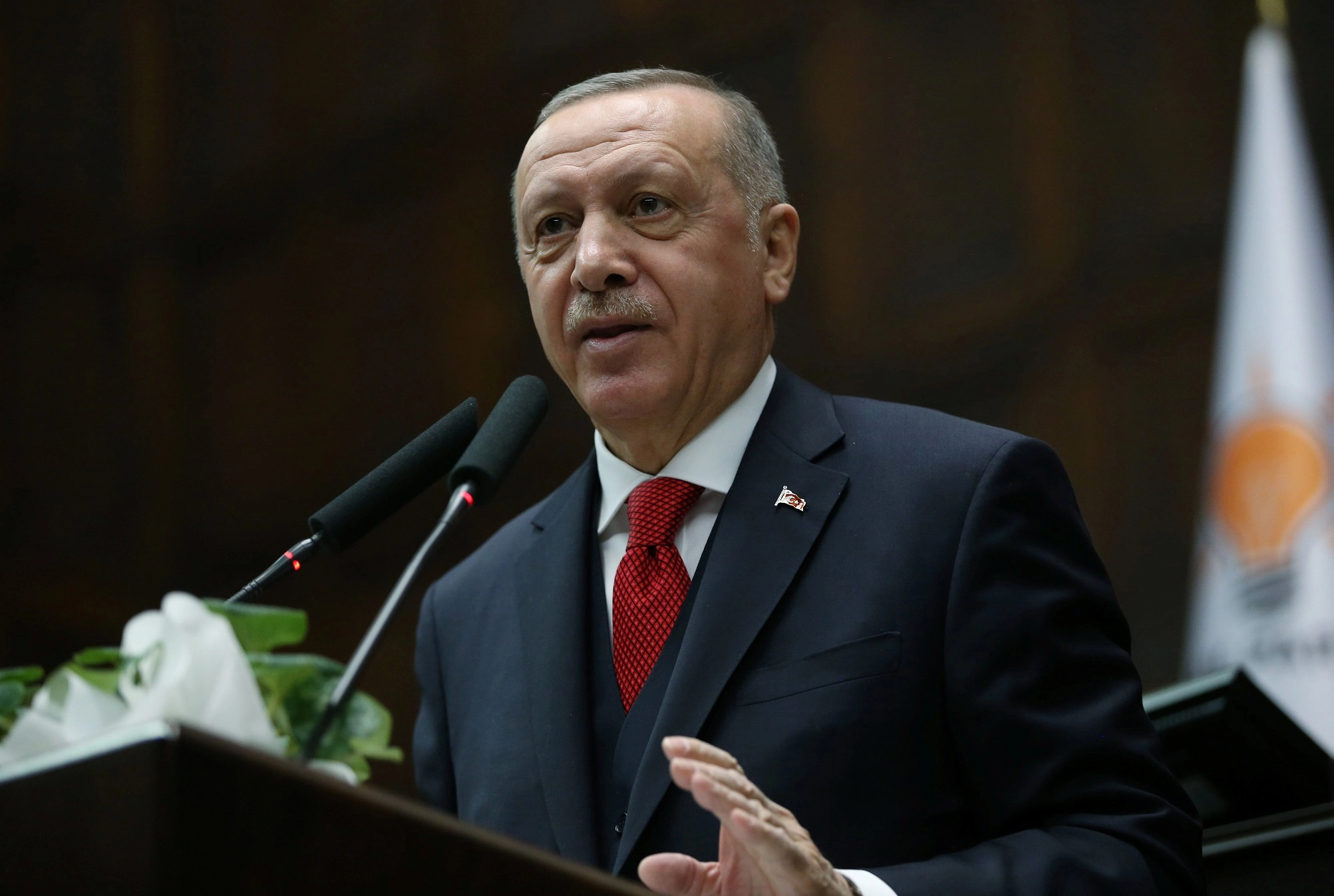 أردوغان يدعو حفتر لوضع حد لسلوكه "العدائي"