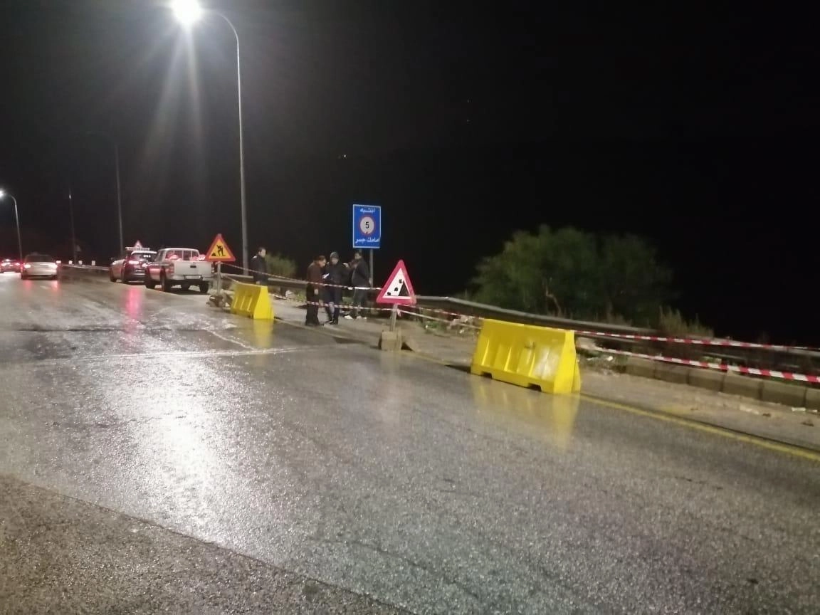 انهيار جزئي على طريق عمّان جرش