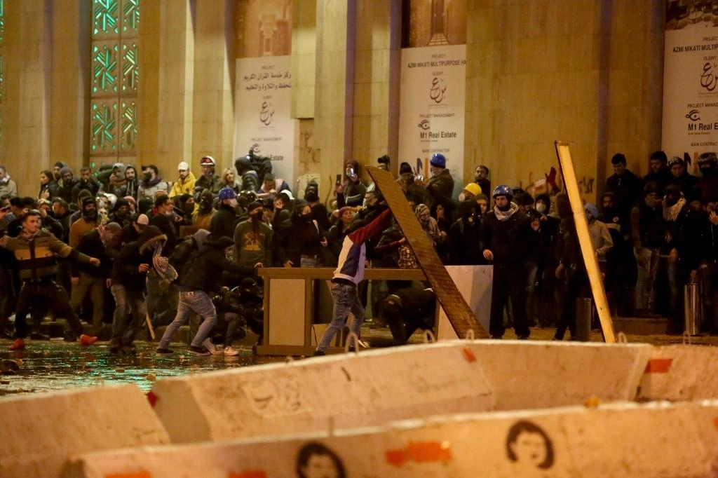 مواجهات جديدة في بيروت غداة تظاهرات عنيفة