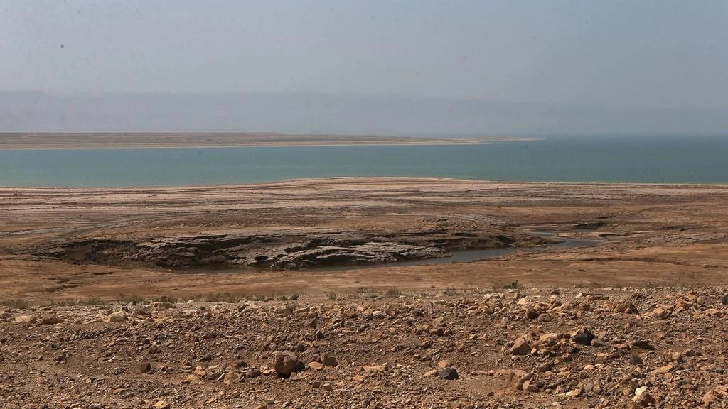 إنجاز مشروع تأهيل جسور البحر الميت 