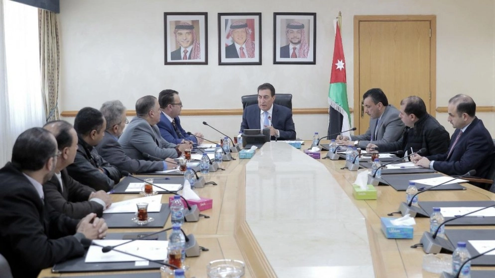 رئيس مجلس النواب يدعو إلى تجذير العمل الحزبي على أسس برامجية