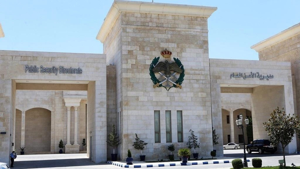 القبض على مطلوبين ومروجي مخدرات 
