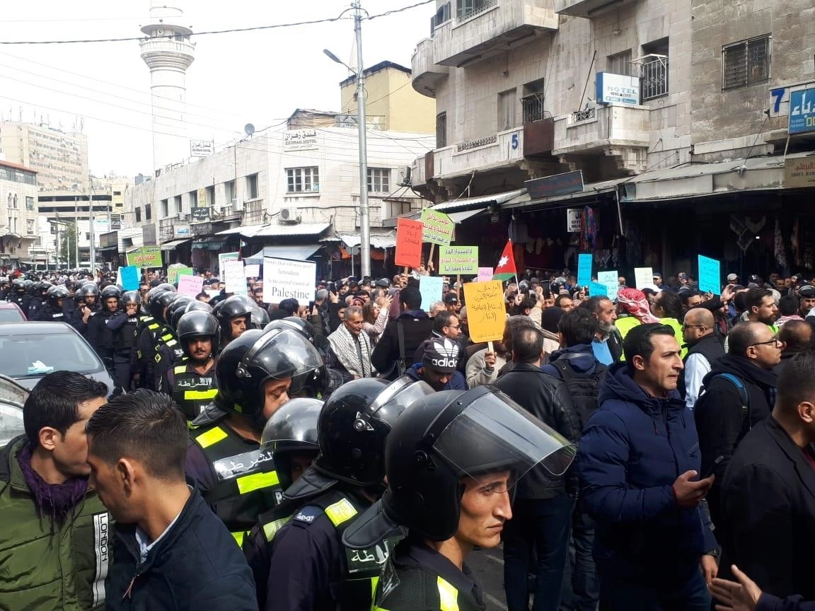 مسيرتان في عمّان والزرقاء رفضا لصفقة القرن واتفاقية الغاز
