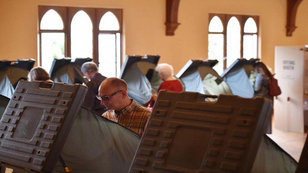 التصويت بواسطة الهواتف الذكية أشبه بمجازفة