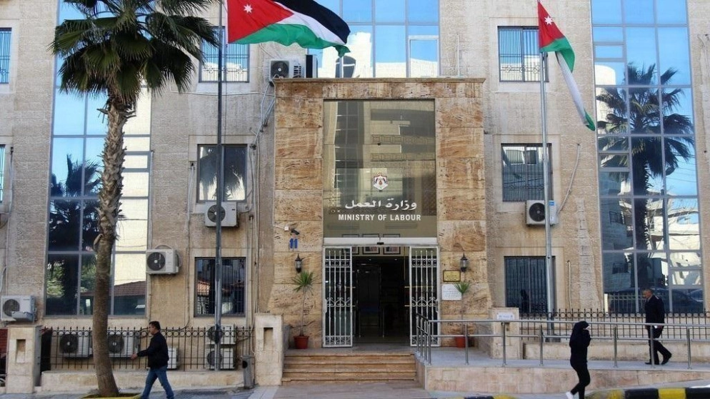 تأجيل تدريب 680 شابا ضمن برنامج خدمة وطن