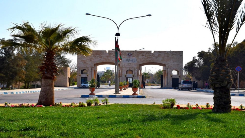 السماح بتقسيط رسوم مستحقة على الطلبة