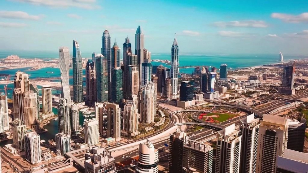 موانئ دبي تعود إلى ملكية الإمارة بالكامل