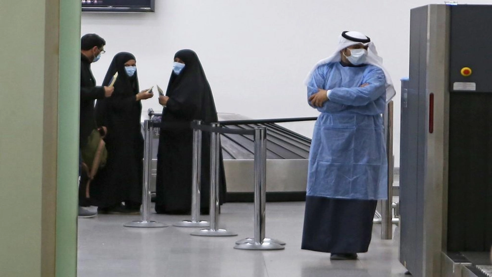 12 وفاة في إيران و5 إصابات في الكويت والبحرين والعراق