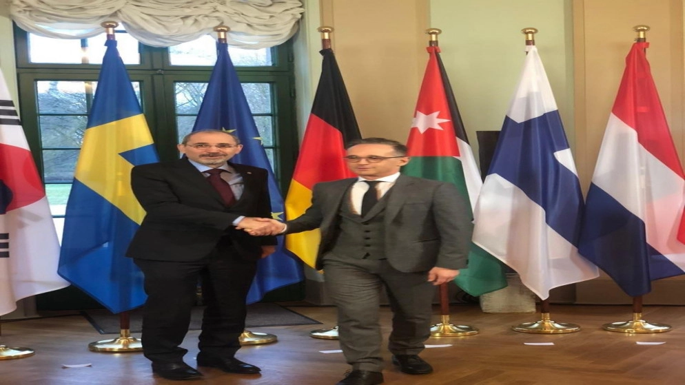 وزير الخارجية يبحث مع نظيره الألماني تعزيز التعاون