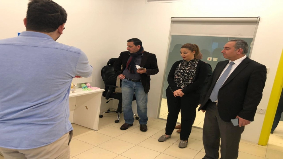 وزير الشباب يزور حاضنة الأعمال التابعة لمنظمة ميرسي كور