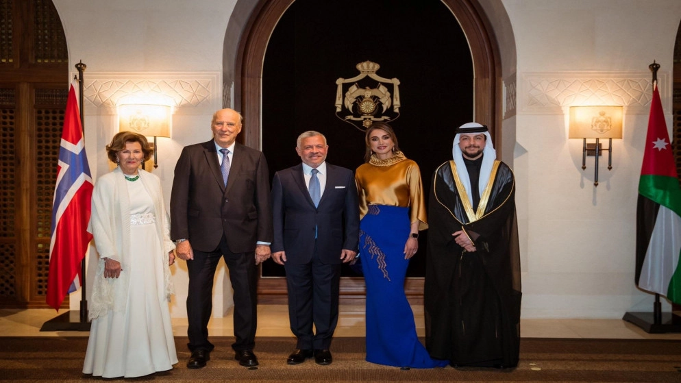 الملك يؤكد أهمية توسيع التعاون الاقتصادي مع النرويج