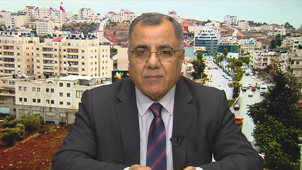 الحكومة الفلسطينية قد تضطر لاتخاذ إجراءات أكثر صرامة