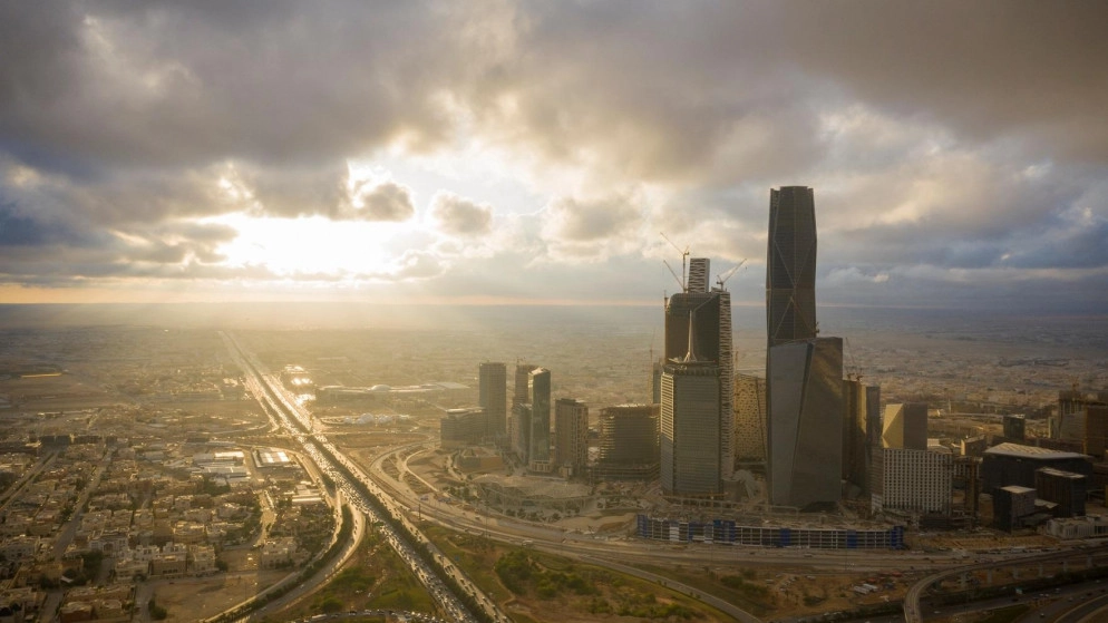 السعودية تعلق الرحلات الجوية مع 9 دول 