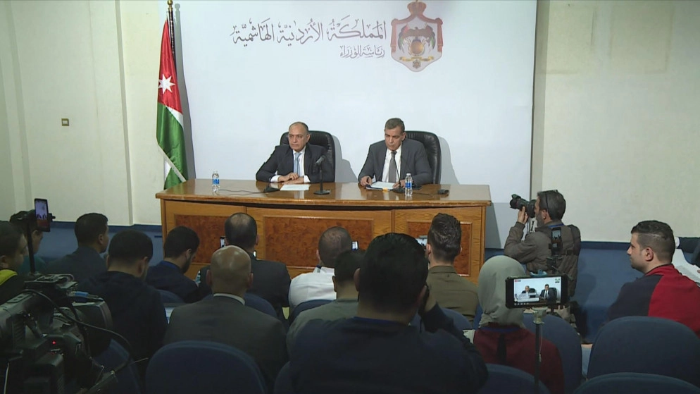 وقف السفر من وإلى لبنان وسوريا ودول أوروبية