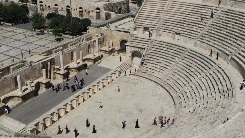دعوة مخالطين لسياح إلى إجراء فحوصات مخبرية